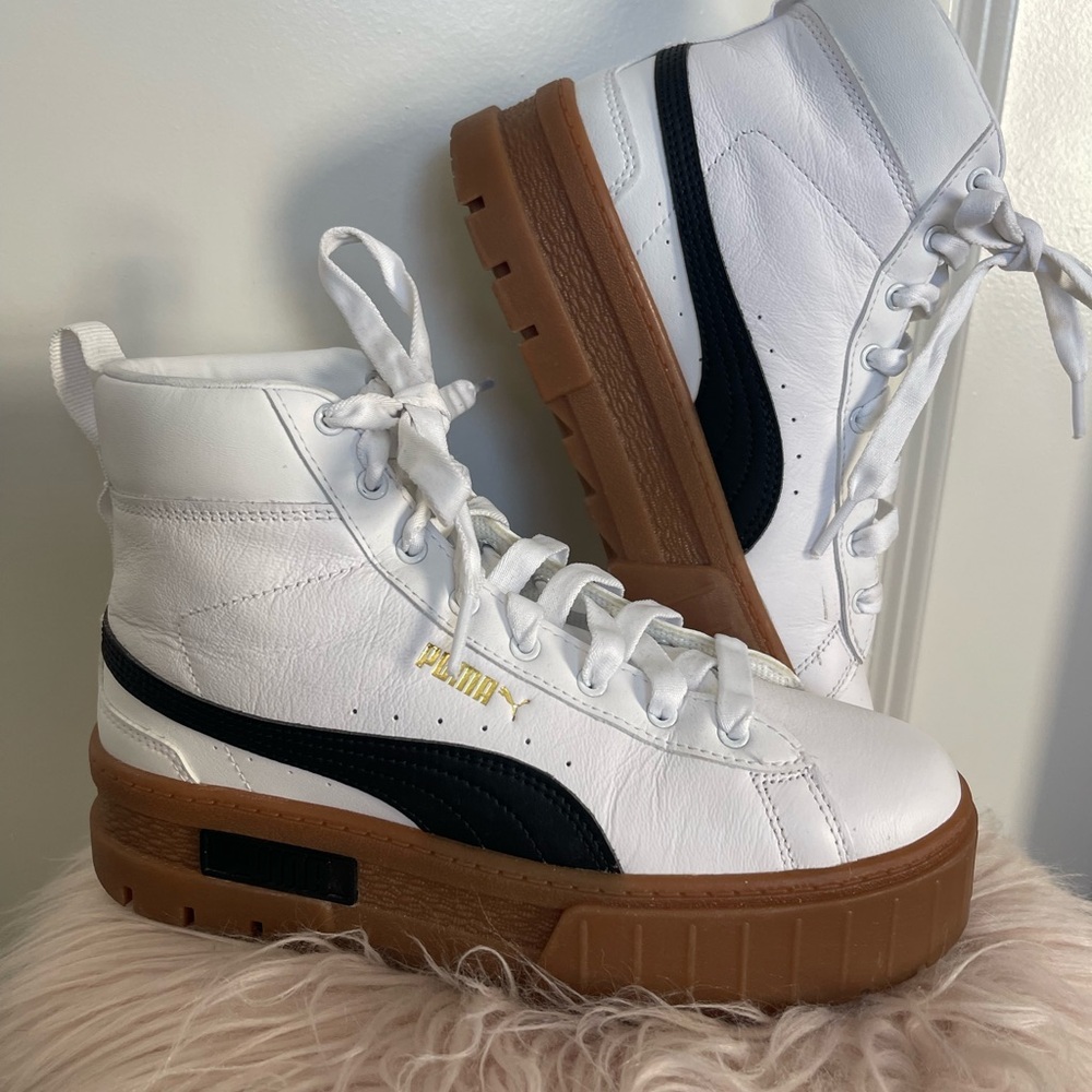 Puma Mayze Mid Platform Shoe Boot 
Womens White Size 7 Gum Sole Trendy